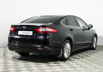 Подержанный автомобиль Ford Mondeo Sedan 2015 года (5 фото)