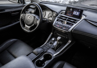 Подержанный автомобиль Lexus NX 2015 года (9 фото)