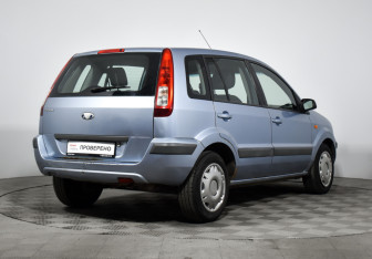Подержанный автомобиль Ford Fusion 2008 года (5 фото)