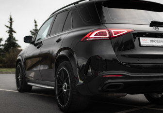 Подержанный автомобиль Mercedes-Benz GLE 2019 года (12 фото)