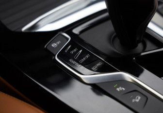 Подержанный автомобиль BMW X4 2020 года (24 фото)