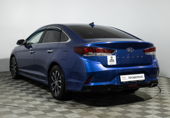 Подержанный автомобиль Hyundai Sonata 2017 года (7 фото)
