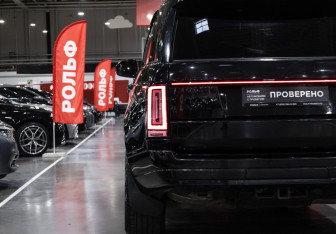 Подержанный автомобиль Land Rover Range Rover 2014 года (9 фото)