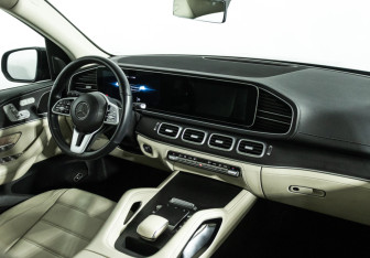 Подержанный автомобиль Mercedes-Benz GLE 2021 года (9 фото)