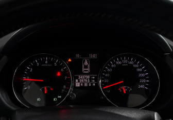 Подержанный автомобиль Nissan Qashqai 2012 года (19 фото)