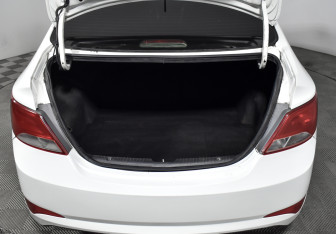 Подержанный автомобиль Hyundai Solaris Sedan 2016 года (18 фото)