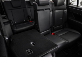 Подержанный автомобиль Hyundai Santa Fe 2023 года (31 фото)