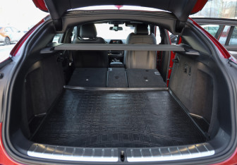 Подержанный автомобиль BMW X4 2018 года (35 фото)