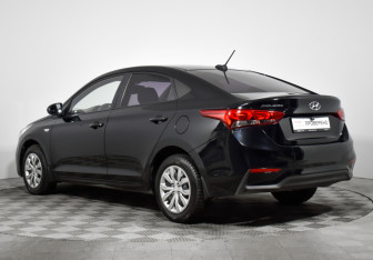 Подержанный автомобиль Hyundai Solaris Sedan 2017 года (7 фото)