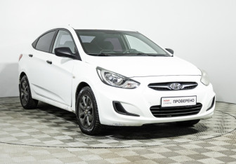 Подержанный автомобиль Hyundai Solaris Sedan 2011 года (3 фото)