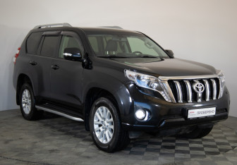 Подержанный автомобиль Toyota Land Cruiser Prado 2013 года (3 фото)
