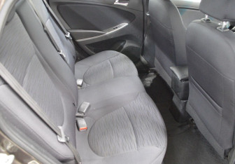 Подержанный автомобиль Hyundai Solaris Sedan 2015 года (13 фото)