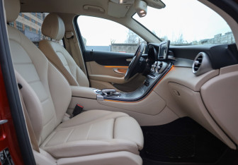 Подержанный автомобиль Mercedes-Benz GLC Coupe 2017 года (23 фото)