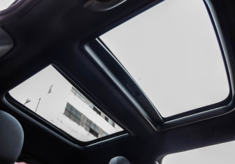 Подержанный автомобиль MINI Hatch 2019 года (32 фото)