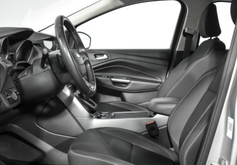 Подержанный автомобиль Ford Kuga 2018 года (10 фото)