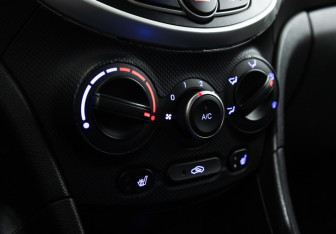 Подержанный автомобиль Hyundai Solaris Sedan 2015 года (15 фото)