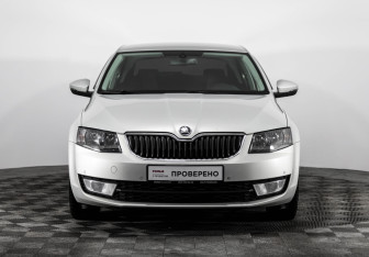 Подержанный автомобиль Skoda Octavia Liftback 2013 года (2 фото)