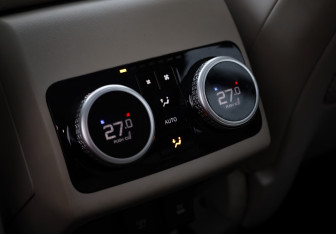 Подержанный автомобиль Jaguar I-Pace 2019 года (25 фото)