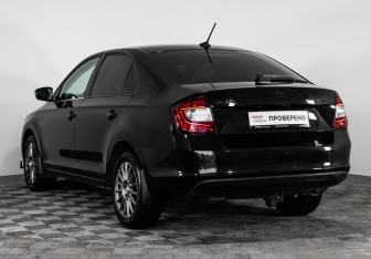 Подержанный автомобиль Skoda Rapid Liftback 2019 года (8 фото)
