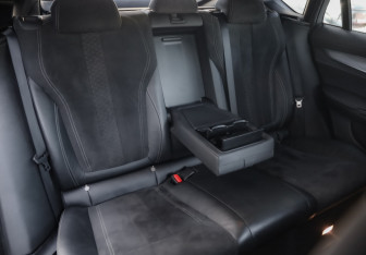 Подержанный автомобиль BMW X6 2017 года (31 фото)