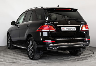 Подержанный автомобиль Mercedes-Benz GLE 2016 года (8 фото)