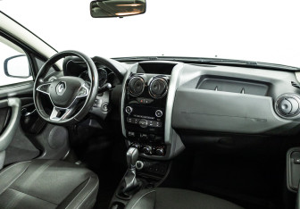 Подержанный автомобиль Renault Duster 2020 года (9 фото)