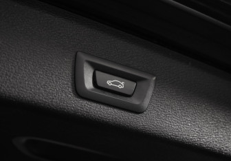 Подержанный автомобиль BMW X3 2017 года (28 фото)