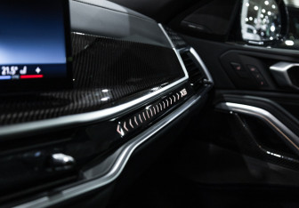 Подержанный автомобиль BMW X6 2023 года (29 фото)