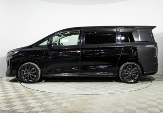 Подержанный автомобиль Hongqi HQ9 2022 года (8 фото)