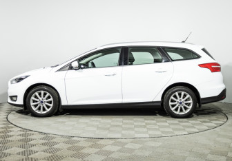 Подержанный автомобиль Ford Focus Wagon 2018 года (8 фото)