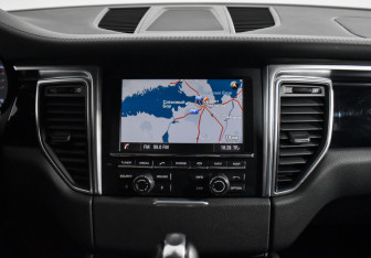 Подержанный автомобиль Porsche Macan 2014 года (16 фото)