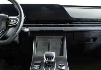 Подержанный автомобиль Omoda C5 2022 года (14 фото)