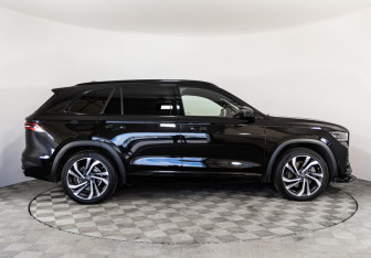 Подержанный автомобиль Geely Monjaro 2023 года (4 фото)