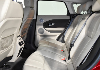 Подержанный автомобиль Land Rover Range Rover Evoque 2017 года (13 фото)