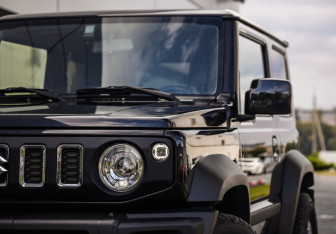 Подержанный автомобиль Suzuki Jimny 2020 года (2 фото)