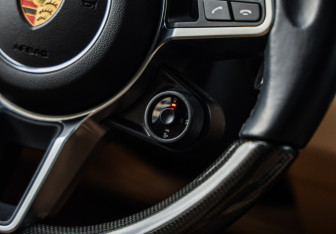 Подержанный автомобиль Porsche Cayenne 2021 года (15 фото)