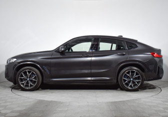 Подержанный автомобиль BMW X4 2021 года (8 фото)
