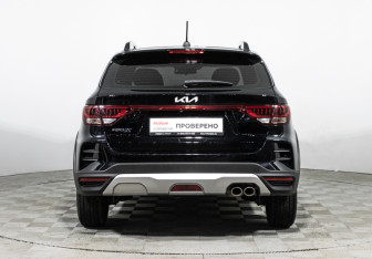 Подержанный автомобиль Kia Rio Hatchback 2021 года (6 фото)