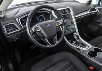 Подержанный автомобиль Ford Mondeo Sedan 2017 года (9 фото)