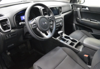 Подержанный автомобиль Kia Sportage 2021 года (10 фото)