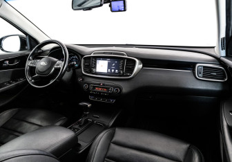 Подержанный автомобиль Kia Sorento 2019 года (9 фото)