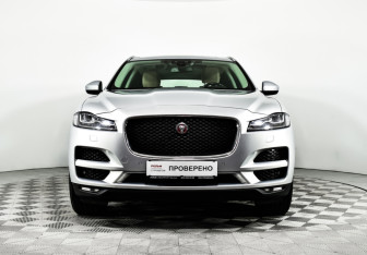 Подержанный автомобиль Jaguar F-Pace 2017 года (2 фото)