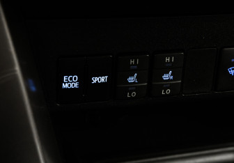 Подержанный автомобиль Toyota RAV4 2014 года (15 фото)