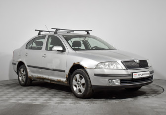 Подержанный автомобиль Skoda Octavia Liftback 2007 года (3 фото)