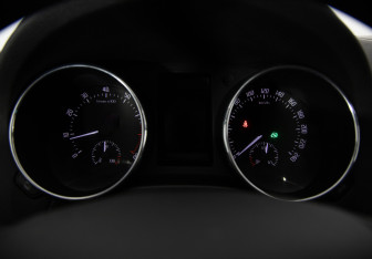 Подержанный автомобиль Skoda Yeti 2012 года (14 фото)