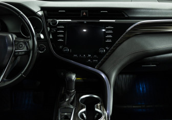 Подержанный автомобиль Toyota Camry Sedan 2018 года (14 фото)