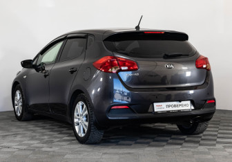 Подержанный автомобиль Kia Ceed Hatchback 2015 года (7 фото)