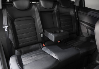 Подержанный автомобиль Renault Arkana 2019 года (22 фото)