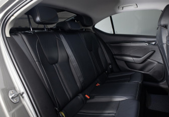 Подержанный автомобиль Skoda Octavia Liftback 2023 года (21 фото)