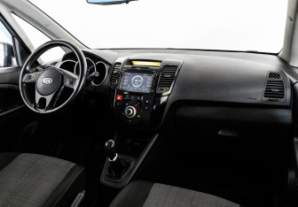 Подержанный автомобиль Kia Venga 2012 года (9 фото)